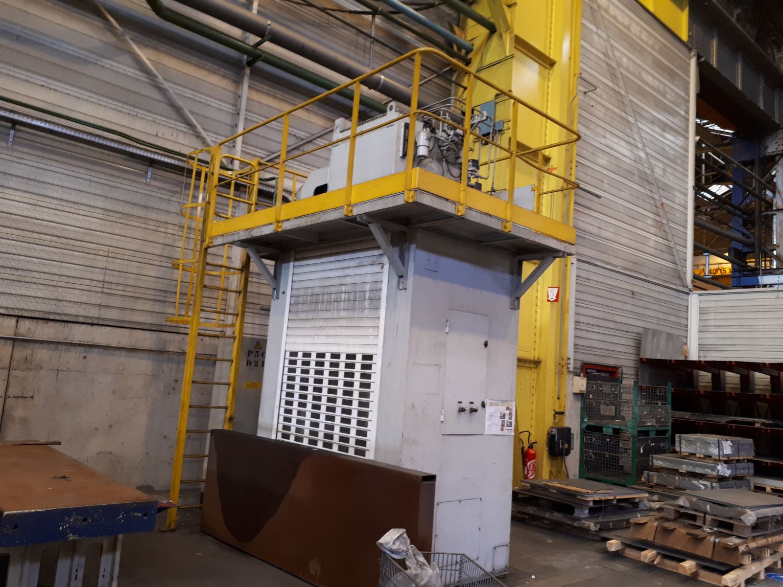 Pressa Oleodinamica a doppio montante MULLER WEINGARTEN 160ton / Hydraulic Press MULLER WEINGARTEN 160ton with PLC 